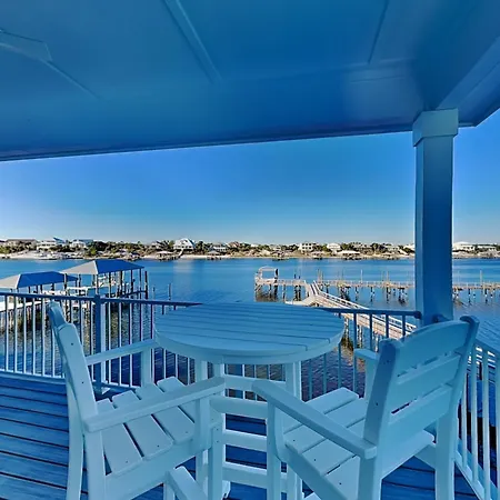 Yacht Harbor House Vila