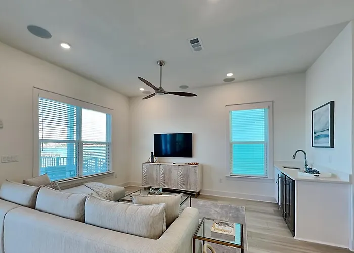 Yacht Harbor House Pensacola