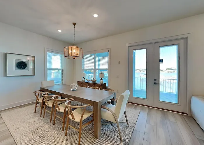 Holiday home Yacht Harbor House