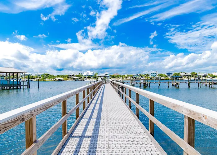 Yacht Harbor House