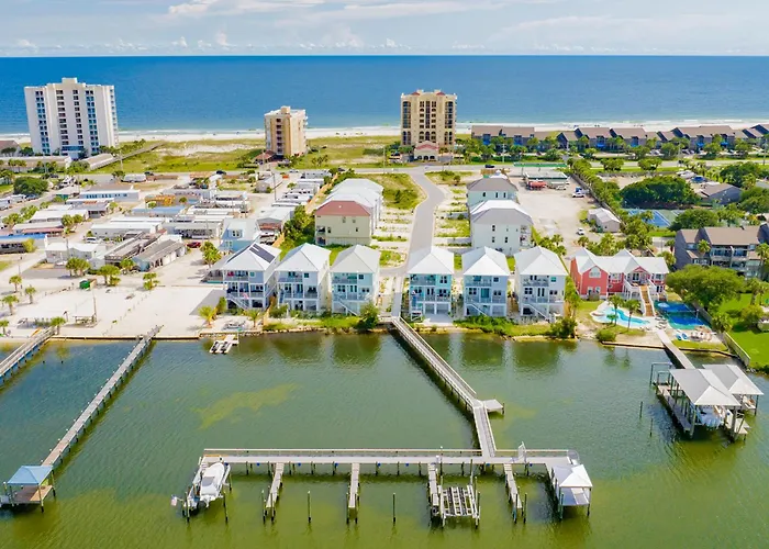 Holiday home Yacht Harbor House
