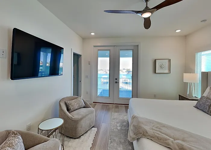 Yacht Harbor House Holiday home *