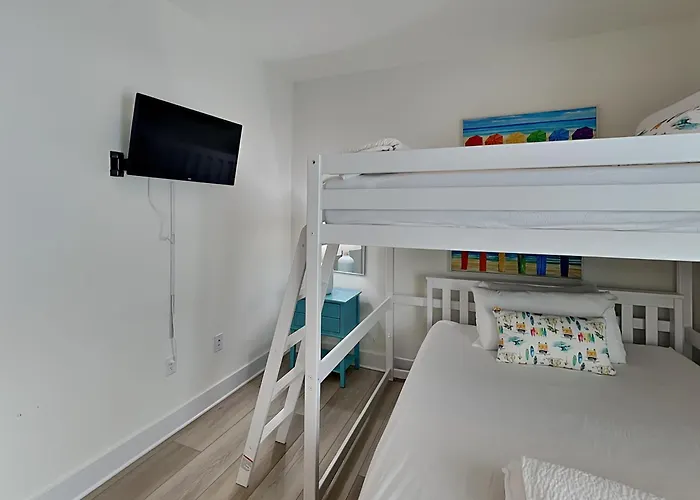 Holiday home Yacht Harbor House